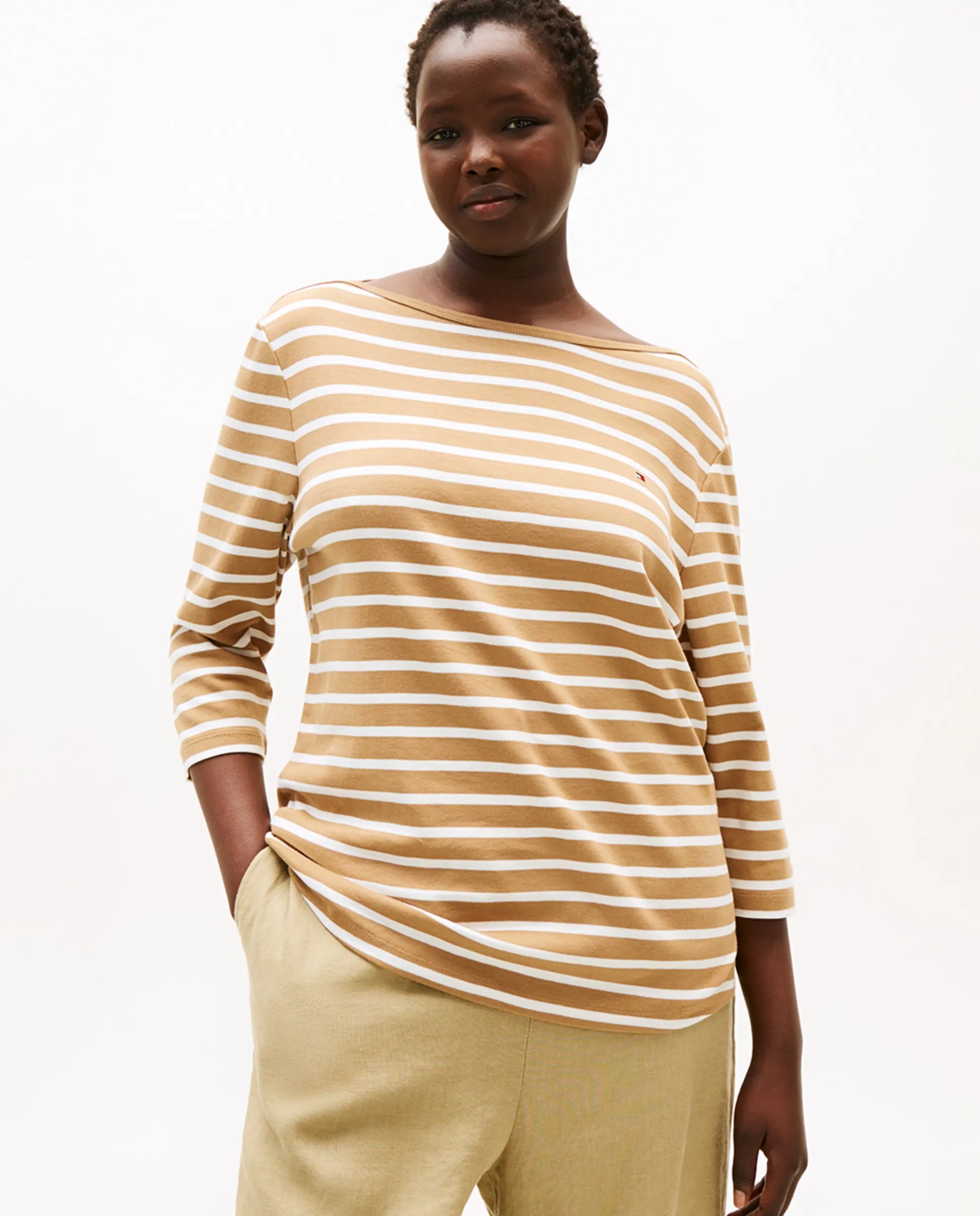 Женская футболка Curve с рукавом 3/4 Slim Cody Tommy Hilfiger, песочный
Женская футболка Curve с рукавом 3/4 Slim Cody Tommy Hilfiger, песочный