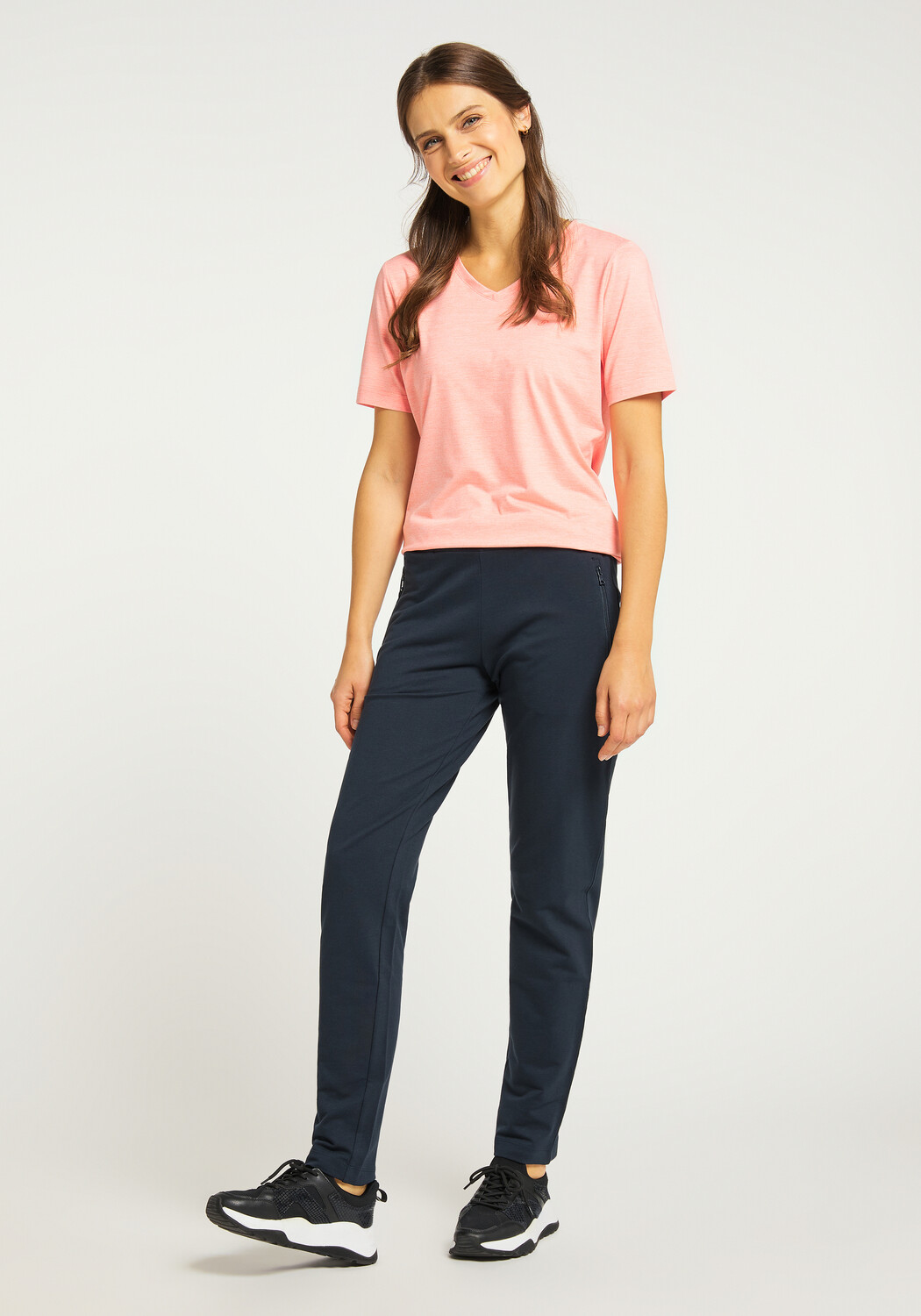 Спортивные брюки Joy Sportswear SHERYL, цвет night
Спортивные брюки Joy Sportswear SHERYL, цвет night