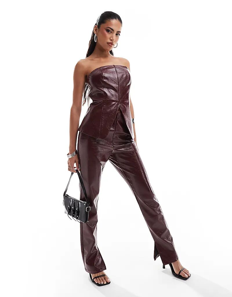 Брюки прямого кроя с разрезом на щиколотке из красной кожи с эффектом потрескивания ASOS DESIGN
Брюки прямого кроя с разрезом на щиколотке из красной кожи с эффектом потрескивания ASOS DESIGN