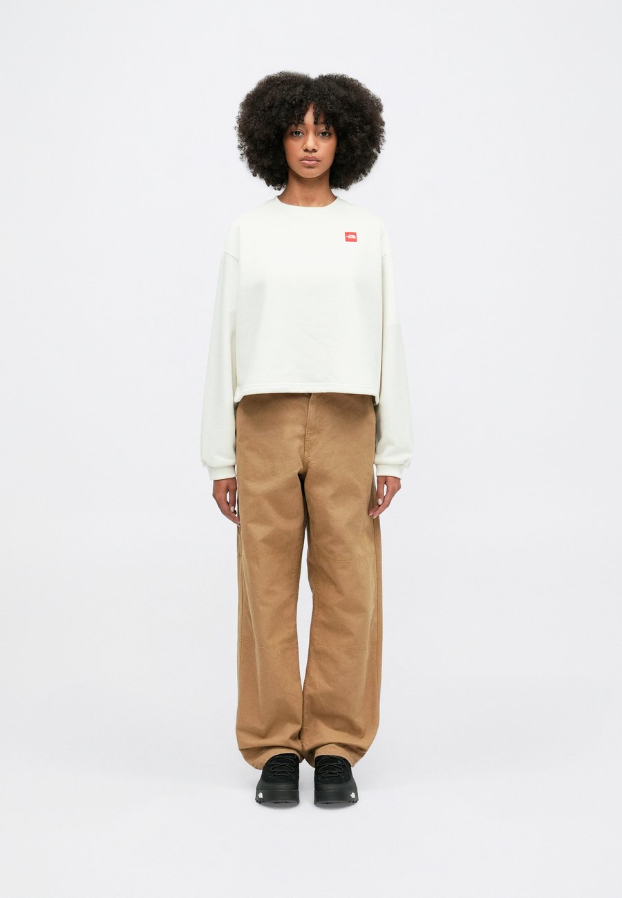 Толстовка The North Face REDBOX CREW, White Dune/Off-White
Толстовка The North Face REDBOX CREW, White Dune/Off-White