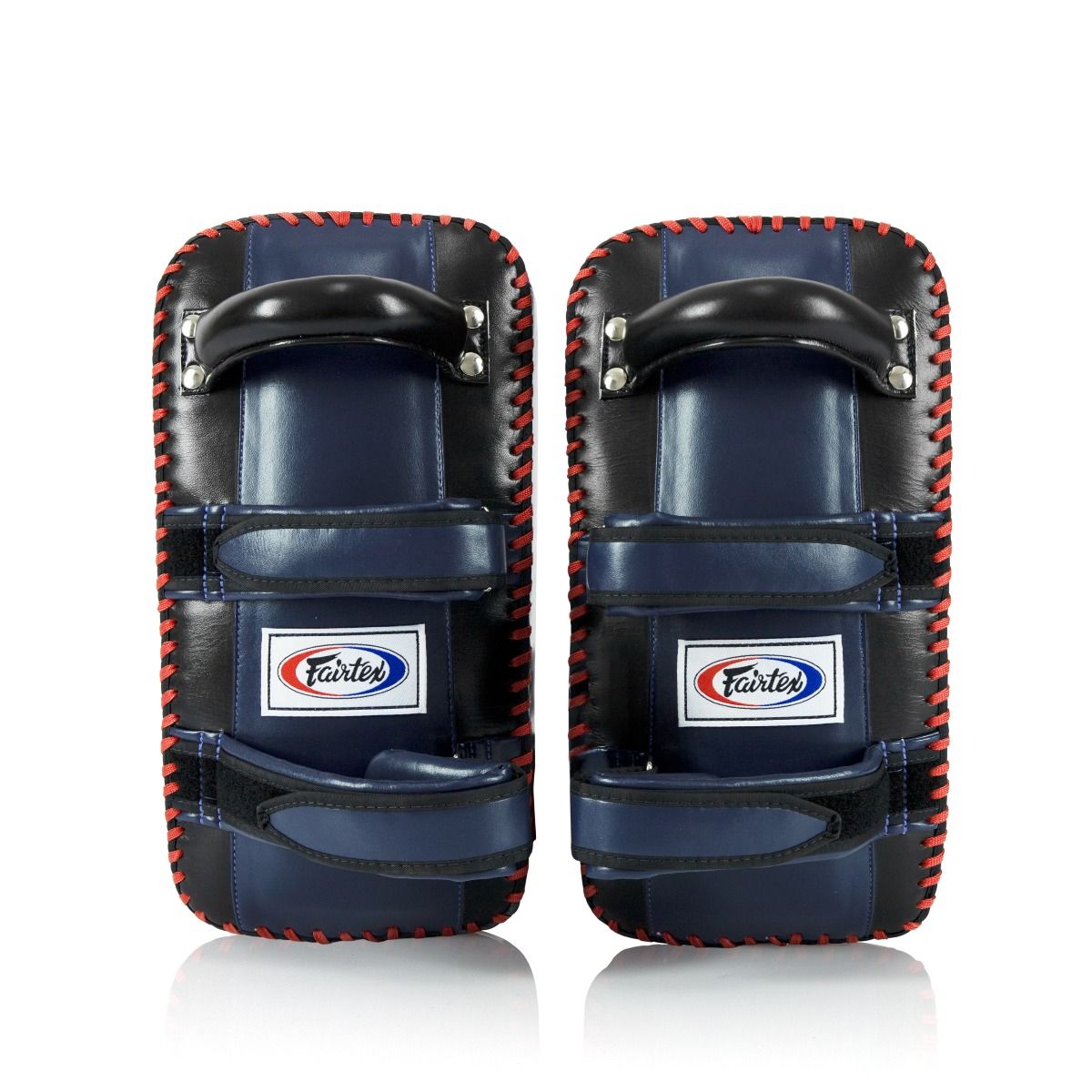 Пэды Fairtex Curved Kick Pads - Standard, черный/синий
Пэды Fairtex Curved Kick Pads - Standard, черный/синий