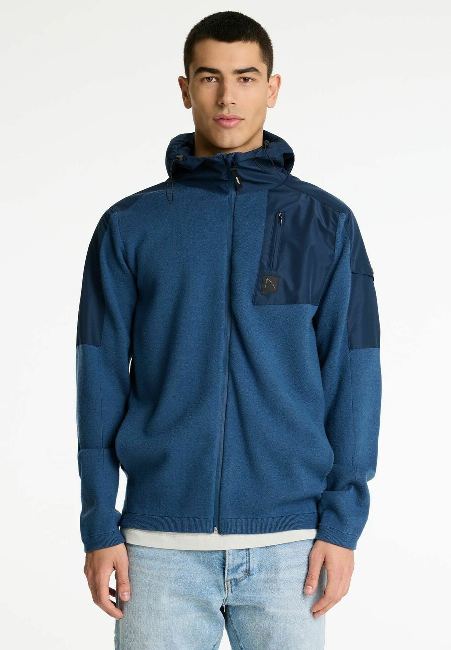 Куртка CHASIN' Kobe Zip, Dark Blue
Куртка CHASIN' Kobe Zip, Dark Blue
