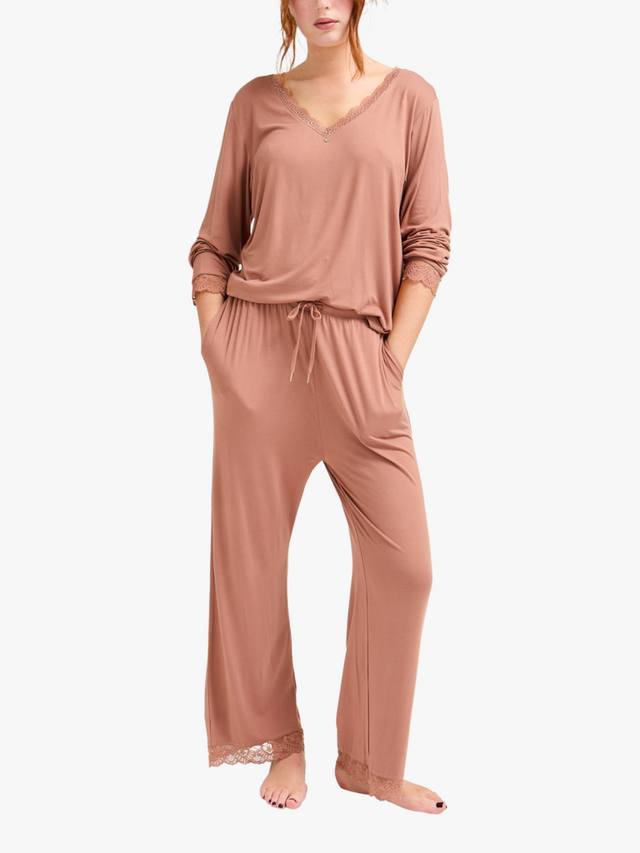 Комплект пижамы из бамбука с кружевной отделкой Pretty You London, Mocha
Комплект пижамы из бамбука с кружевной отделкой Pretty You London, Mocha