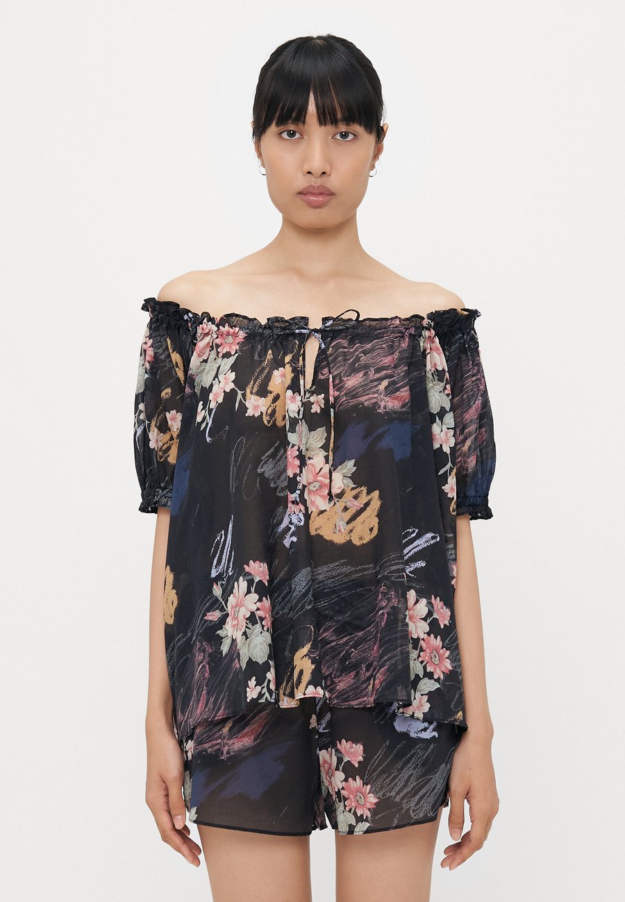 Пижамный комплект Desmond & Dempsey WOMENS IDYLLIC SHORT, Love Black/Black
Пижамный комплект Desmond & Dempsey WOMENS IDYLLIC SHORT, Love Black/Black