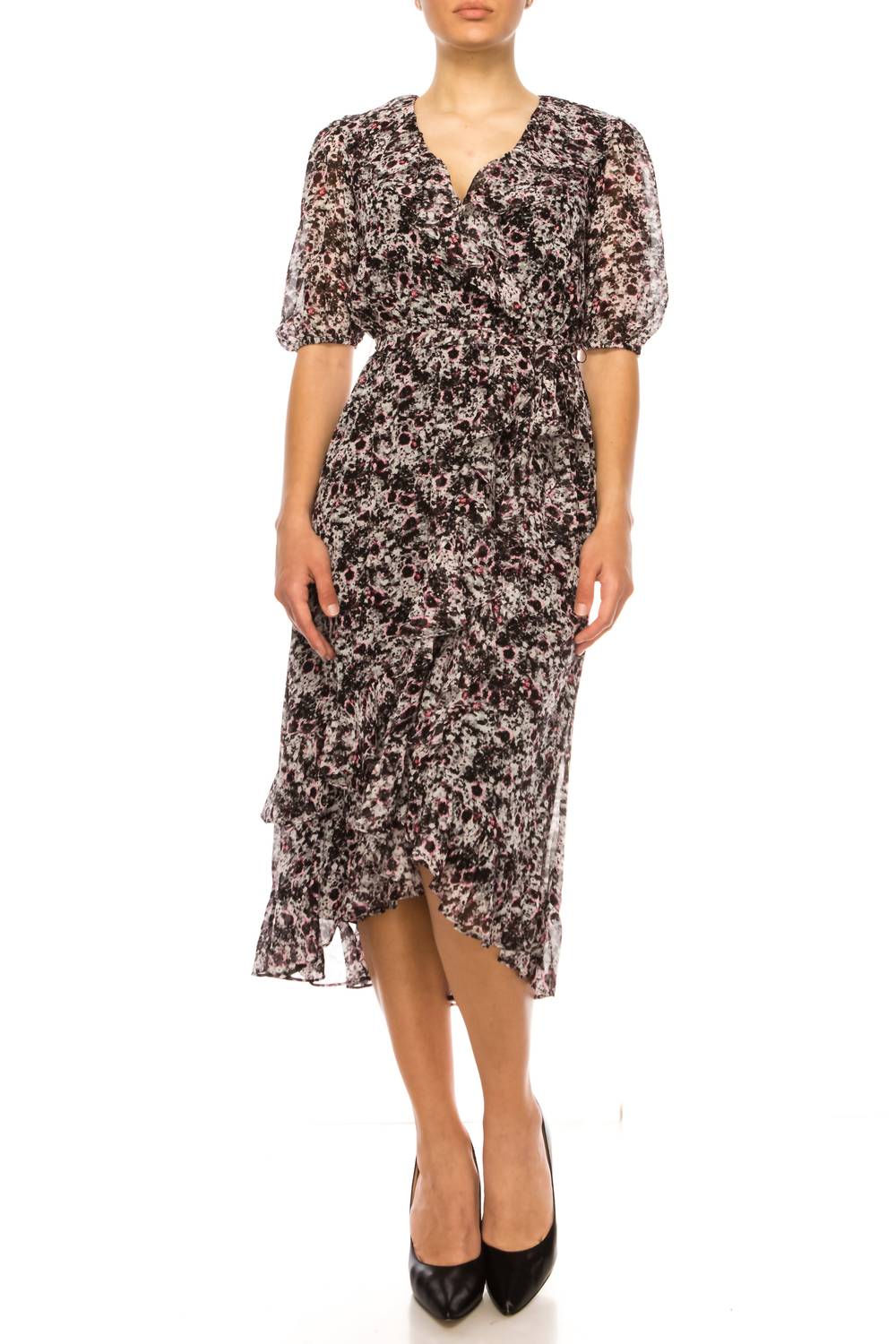 Розовое многослойное платье с короткими рукавами и рюшами Maison Tara
Розовое многослойное платье с короткими рукавами и рюшами Maison Tara