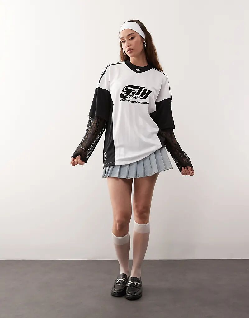 Летняя футболка adidas Originals с кружевными рукавами 
Летняя футболка adidas Originals с кружевными рукавами