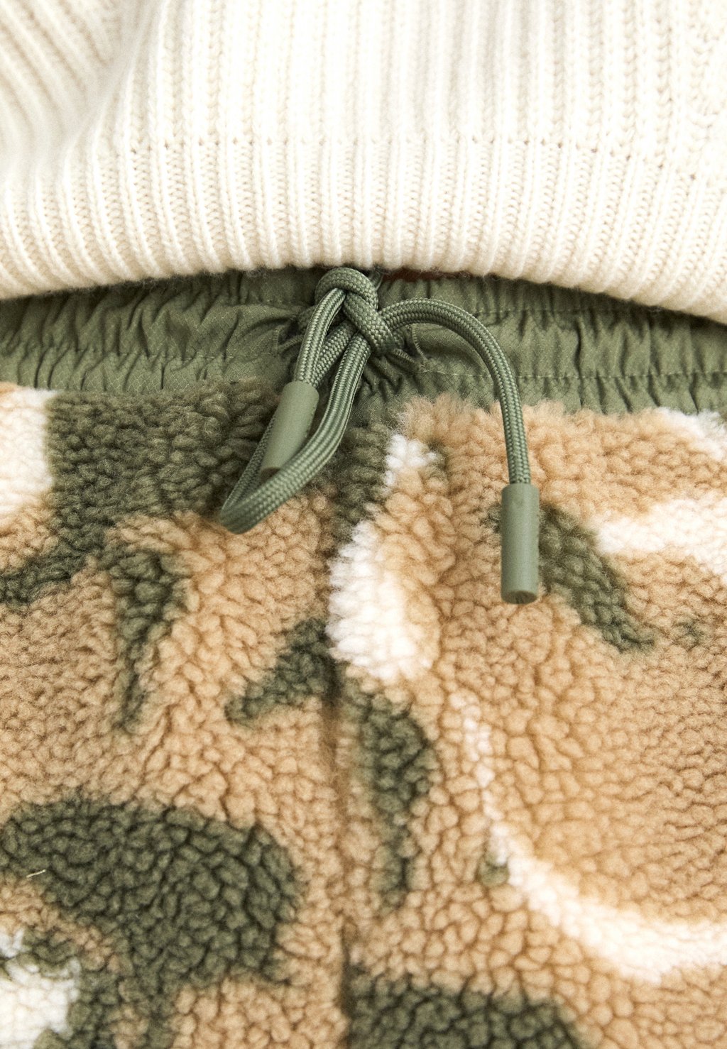 Спортивные брюки Lacoste, бежевый
Спортивные брюки Lacoste, бежевый