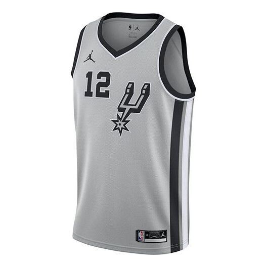 Майка Air Jordan x NBA San Antonio Spurs Jerseys 'LaMarcus Aldridge 12', серый
Майка Air Jordan x NBA San Antonio Spurs Jerseys 'LaMarcus Aldridge 12', серый