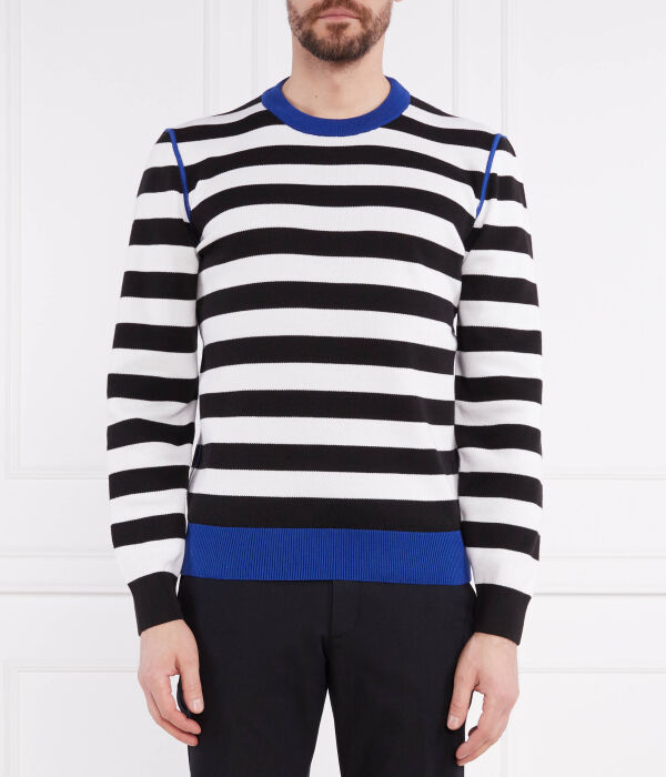 Джемпер мужской Boss в полоску, черно-белый
Джемпер мужской Boss в полоску, черно-белый