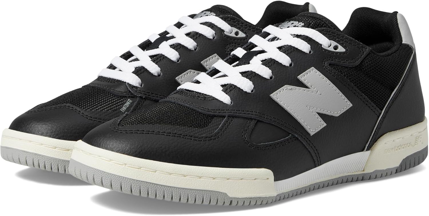 Мужские треккинговые кроссовки New Balance 440 V2, черный/серый
Мужские треккинговые кроссовки New Balance 440 V2, черный/серый