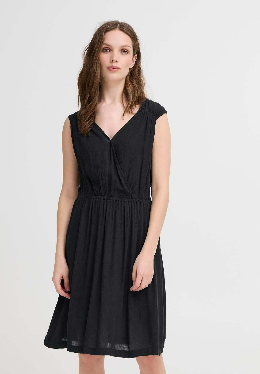 Повседневное платье ICHI, черный
Повседневное платье ICHI, черный