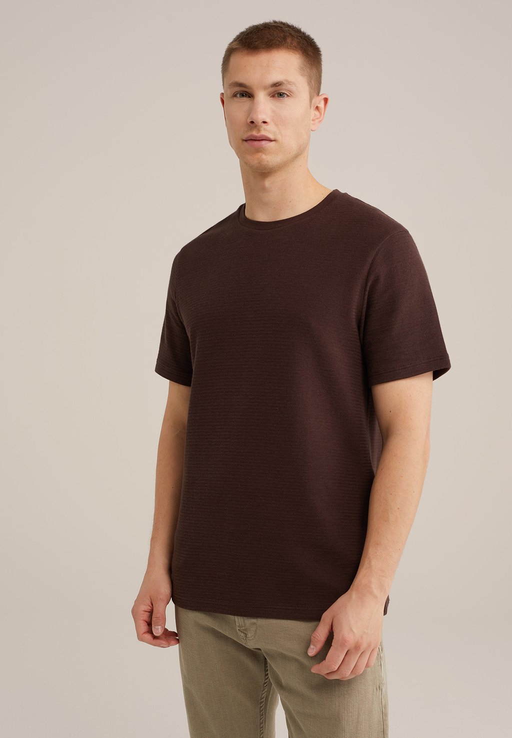 Базовая футболка WE Fashion, темно-коричневый
Базовая футболка WE Fashion, темно-коричневый