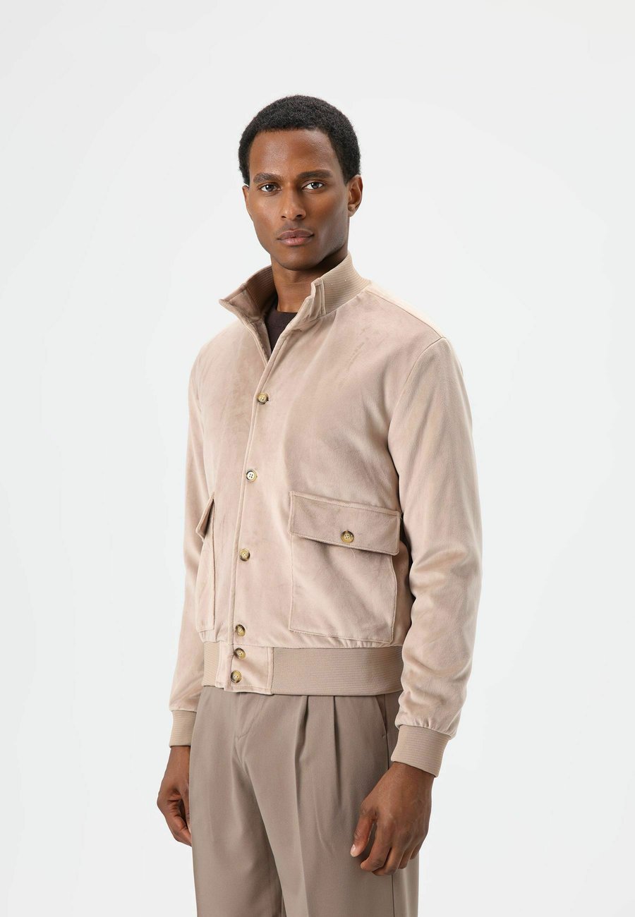 Куртка D.MoRo SOFT TOUCH, Stone
Куртка D.MoRo SOFT TOUCH, Stone