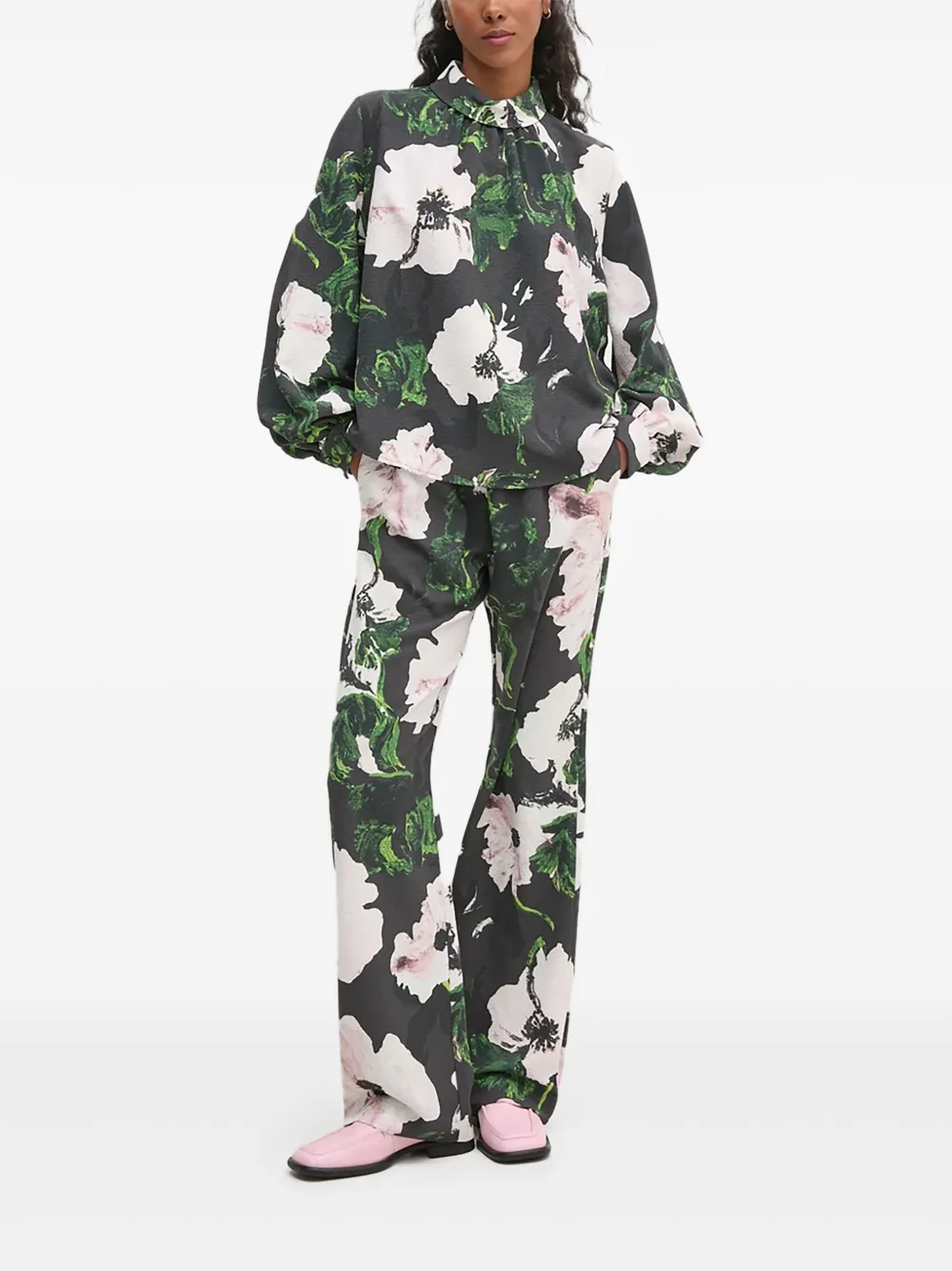 Блузка с цветочным принтом Stine Goya, черный
Блузка с цветочным принтом Stine Goya, черный