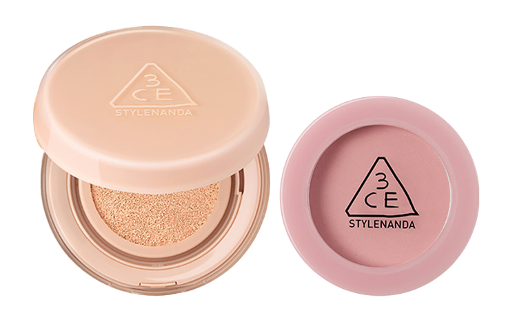 Набор косметики для женщин 3CE
Набор косметики для женщин 3CE