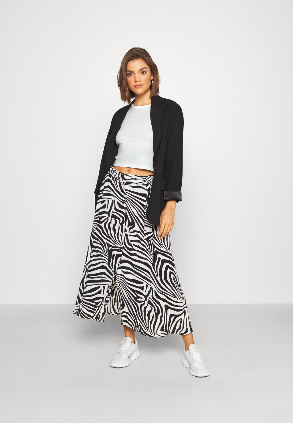 Топ Even&Odd, черно-белый
Топ Even&Odd, черно-белый