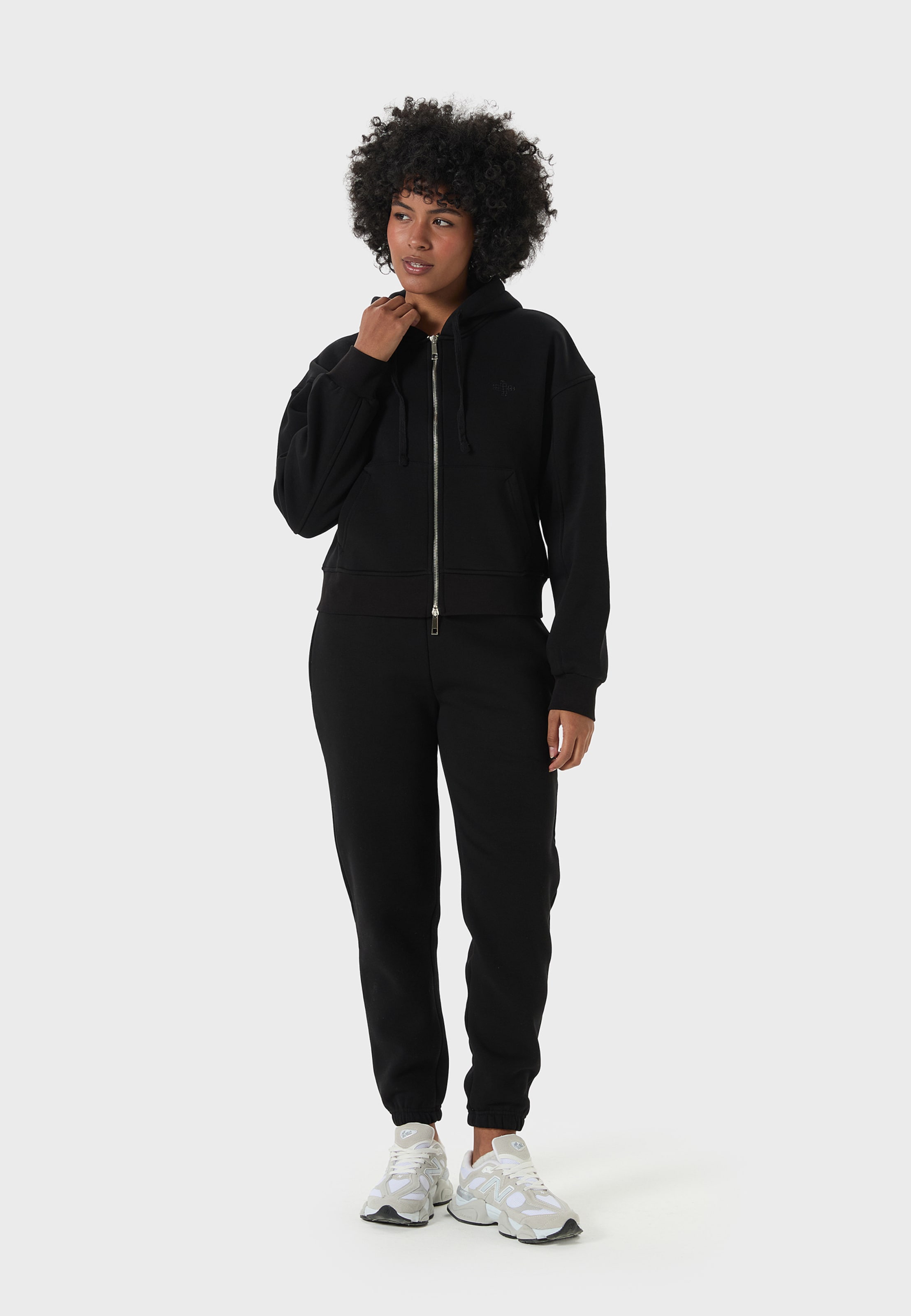 Tom Barron Спортивный костюм в черном цвете
Tom Barron Спортивный костюм в черном цвете