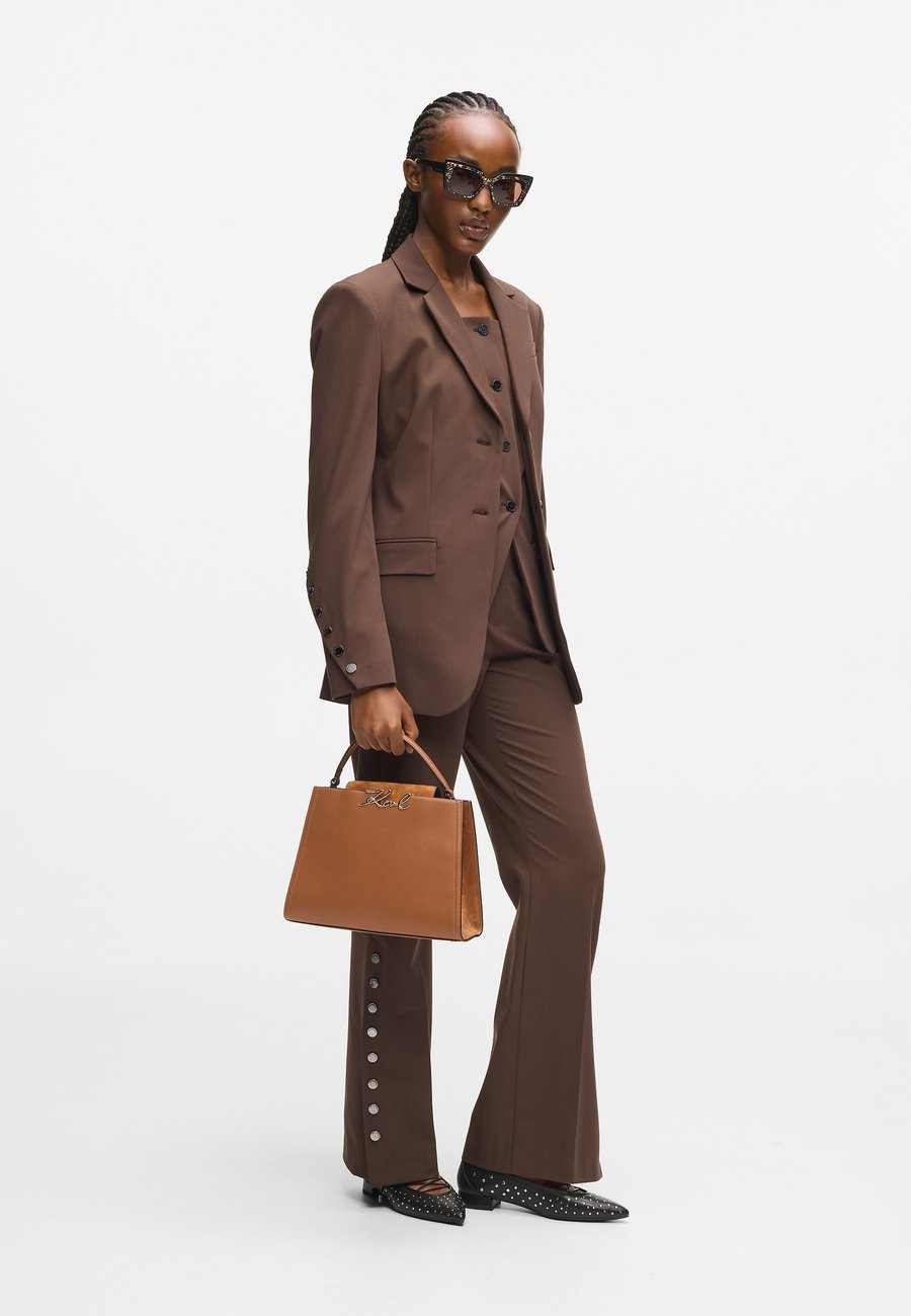 Сумка KARL LAGERFELD SIGNATURE, Dark Tan/Brown
Сумка KARL LAGERFELD SIGNATURE, Dark Tan/Brown