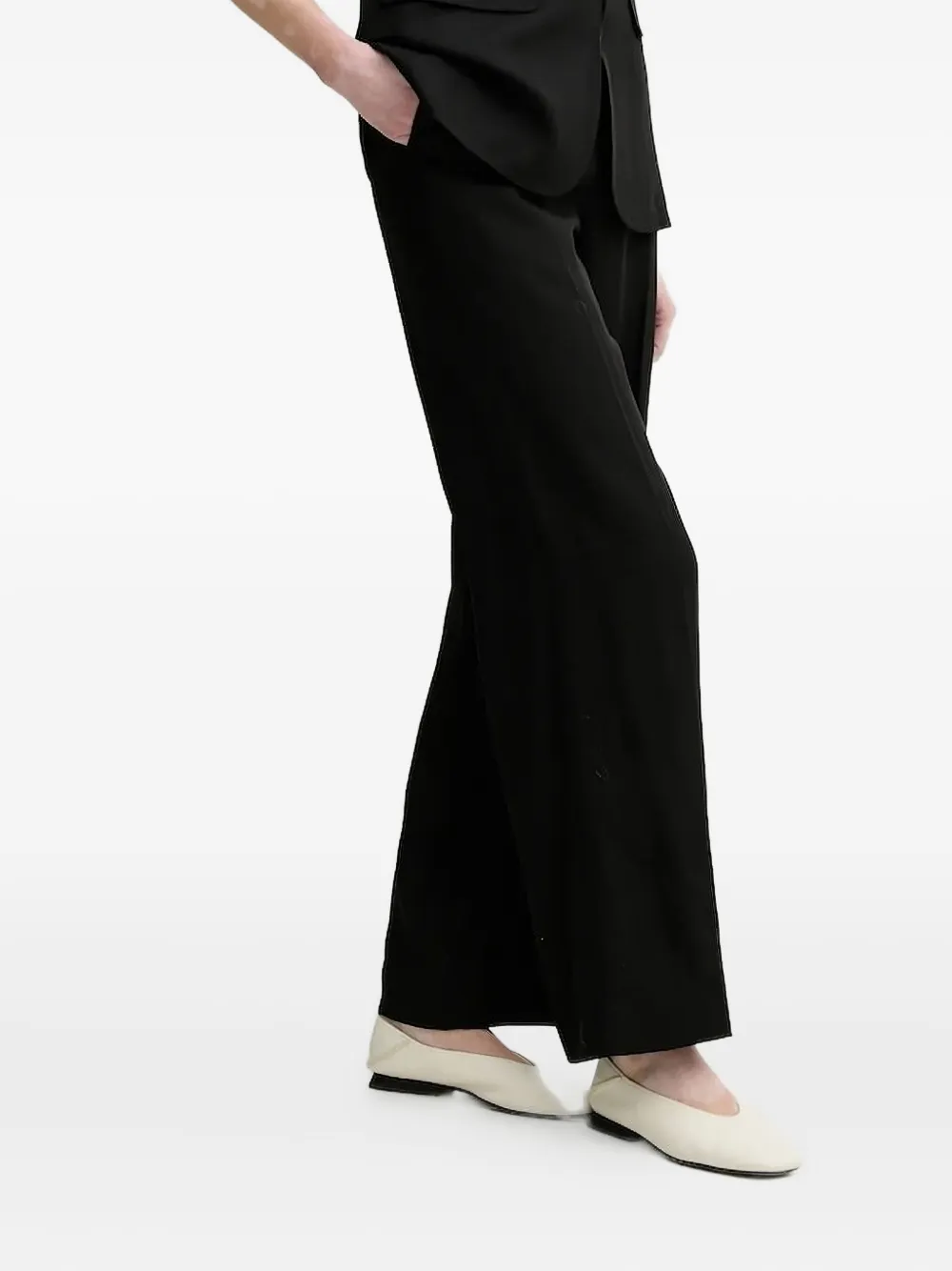 Брюки с высокой талией Isabelle Blanche, черный
Брюки с высокой талией Isabelle Blanche, черный