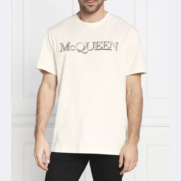 Футболка классического кроя с логотипом Alexander Mcqueen, бежевый
Футболка классического кроя с логотипом Alexander Mcqueen, бежевый