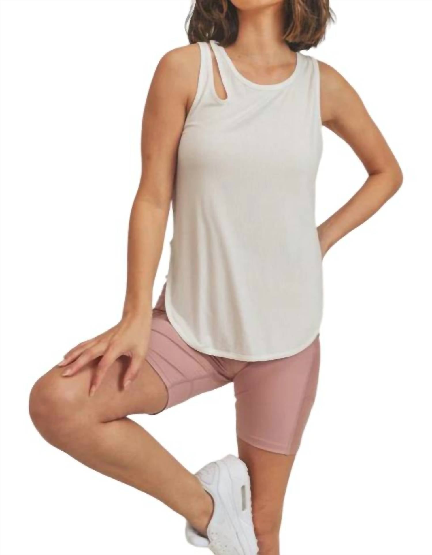 Ребристый топ с вырезом белого цвета Kimberly C
Ребристый топ с вырезом белого цвета Kimberly C