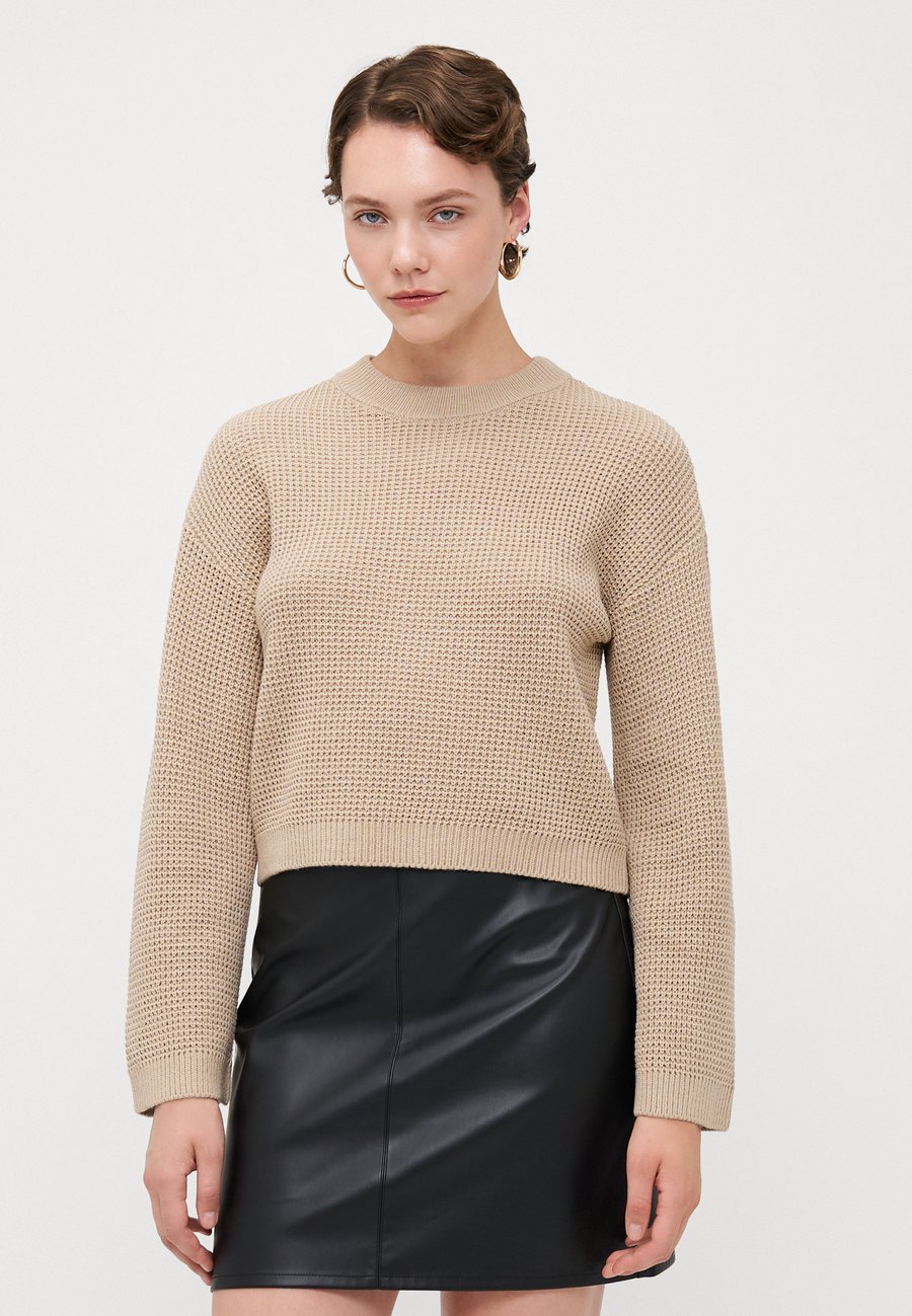 Джемпер Vero Moda Tall VMSALLY O NECK , Silver Mink/Beige
Джемпер Vero Moda Tall VMSALLY O NECK , Silver Mink/Beige