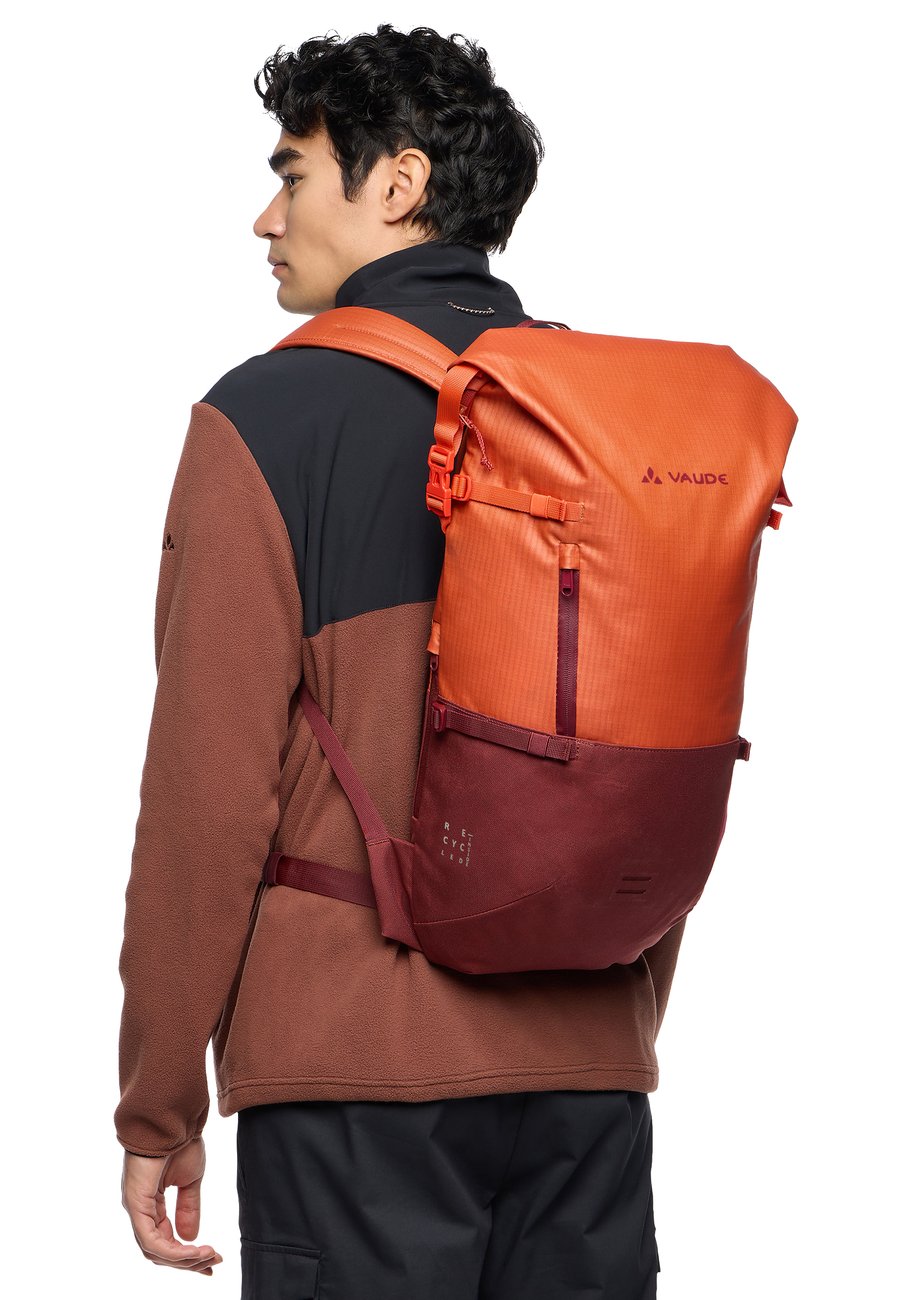 Рюкзак Vaude CITYGO 23 II 53 CM, Buckeye/Orange
Рюкзак Vaude CITYGO 23 II 53 CM, Buckeye/Orange