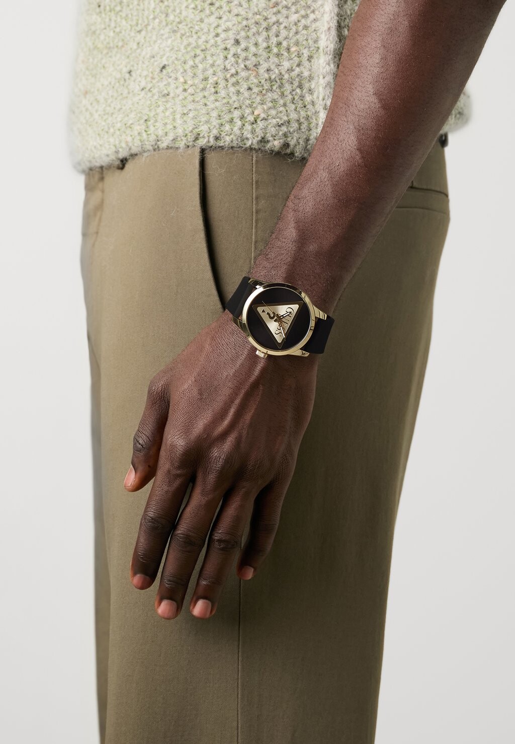 Часы BADGE Guess, черный
Часы BADGE Guess, черный