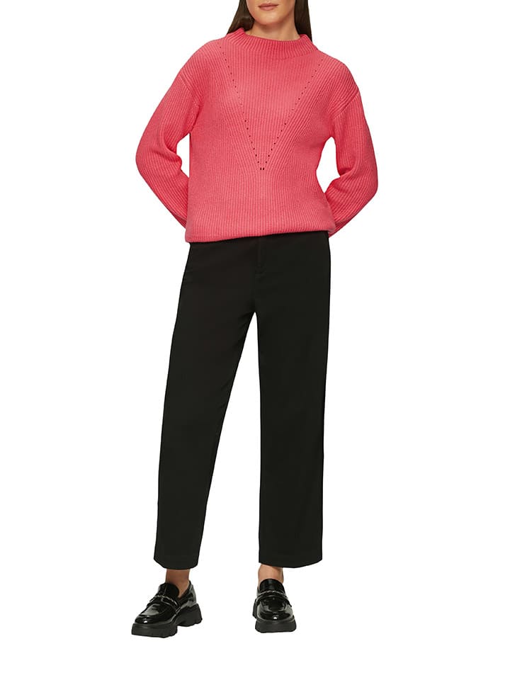 Розовый свитер s.Oliver
Розовый свитер s.Oliver