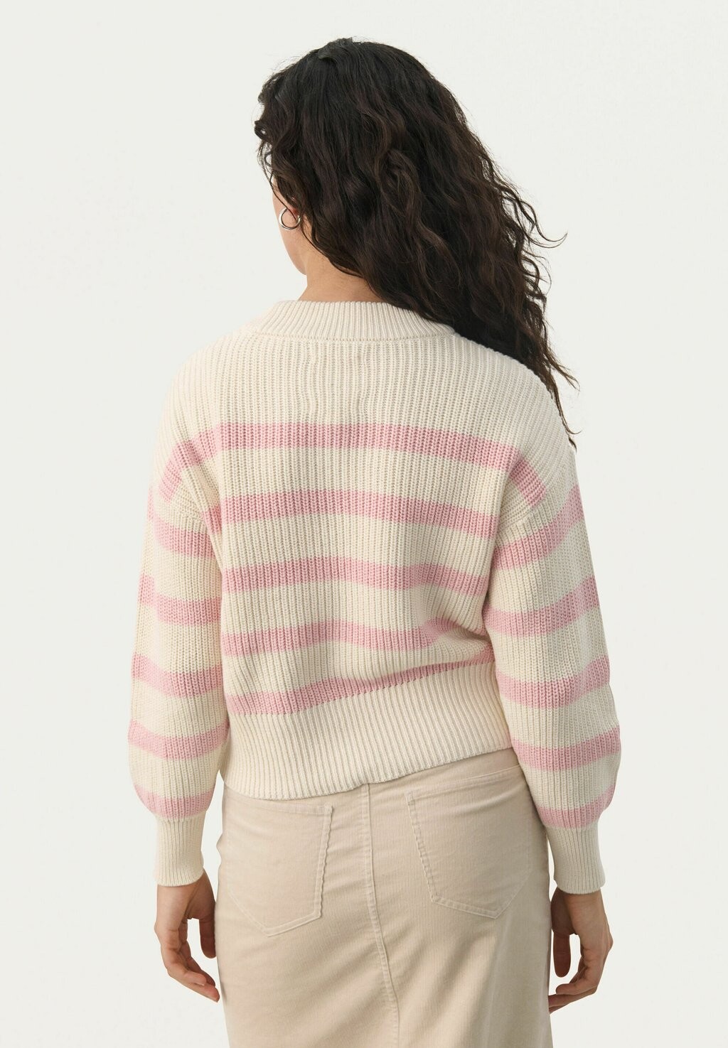 Джемпер RETA Part Two, бежевый
Джемпер RETA Part Two, бежевый