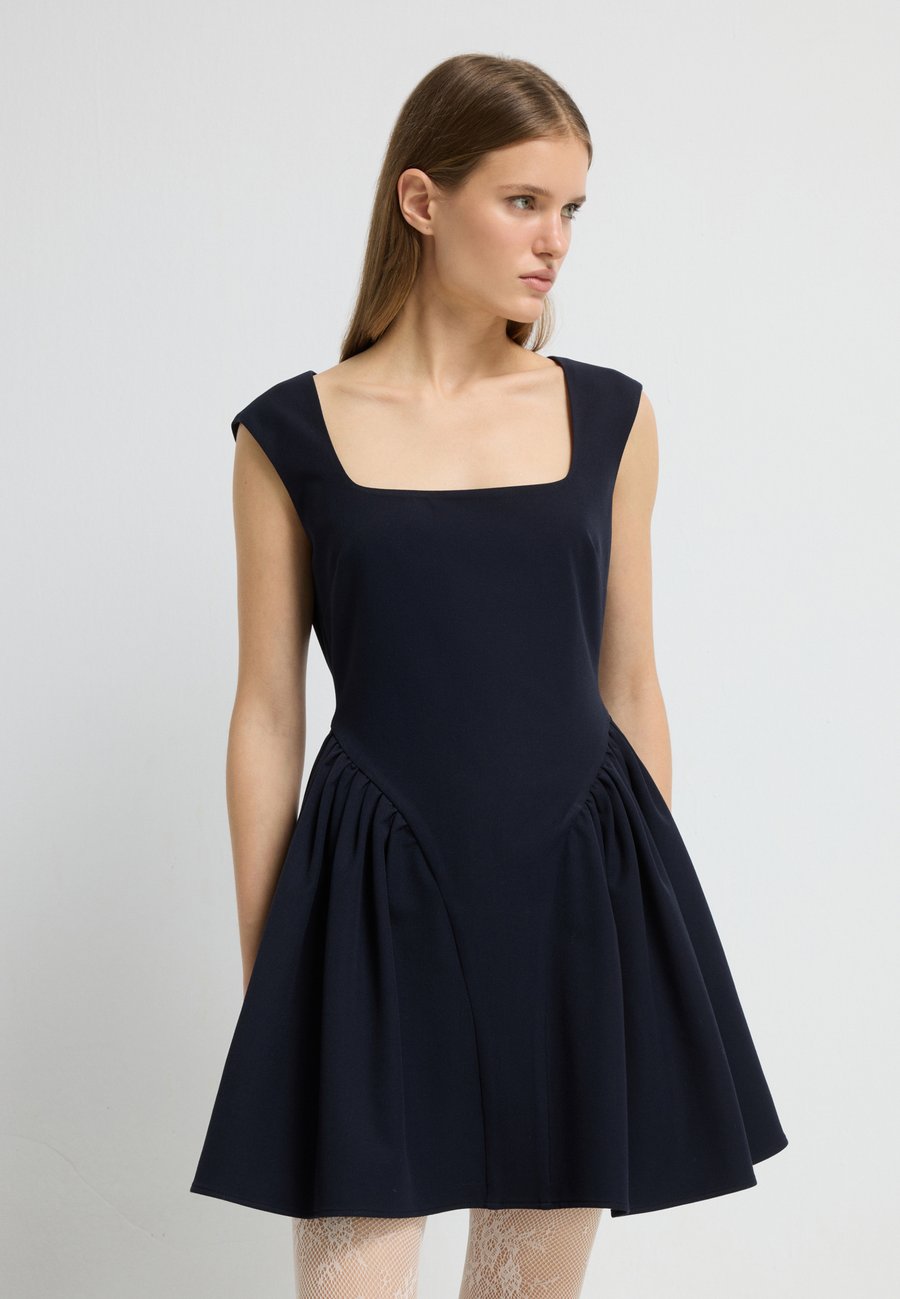Платье adL Day dress, Navy Blue/Dark Blue
Платье adL Day dress, Navy Blue/Dark Blue