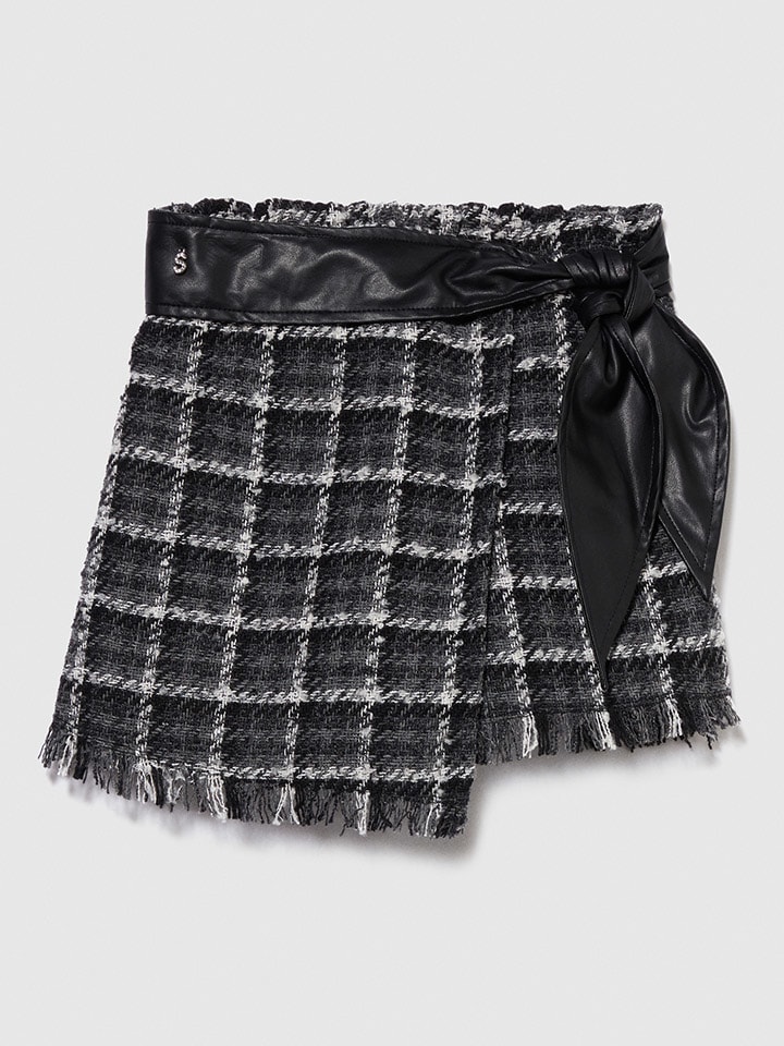 Шорты бермуды Sisley Shorts, черный/белый
Шорты бермуды Sisley Shorts, черный/белый