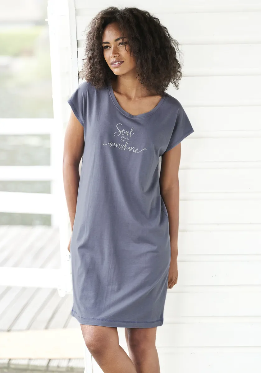 Ночная рубашка Vivance Dreams с эффектным летним принтом, синий
Ночная рубашка Vivance Dreams с эффектным летним принтом, синий