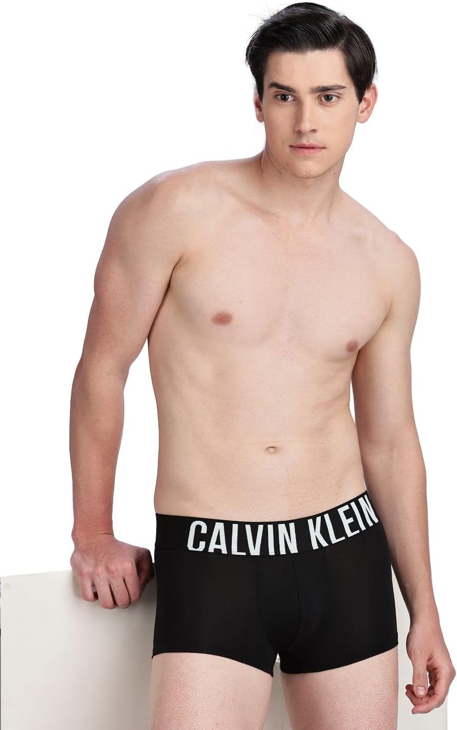 Комплект из 3-х мужских трусов-боксеров Calvin Klein Intense Power с низкой посадкой, Black Bodies W/ Papaya Punch, White, Moonlight Jade Logos
Комплект из 3-х мужских трусов-боксеров Calvin Klein Intense Power с низкой посадкой, Black Bodies W/ Papaya Punch, White, Moonlight Jade Logos