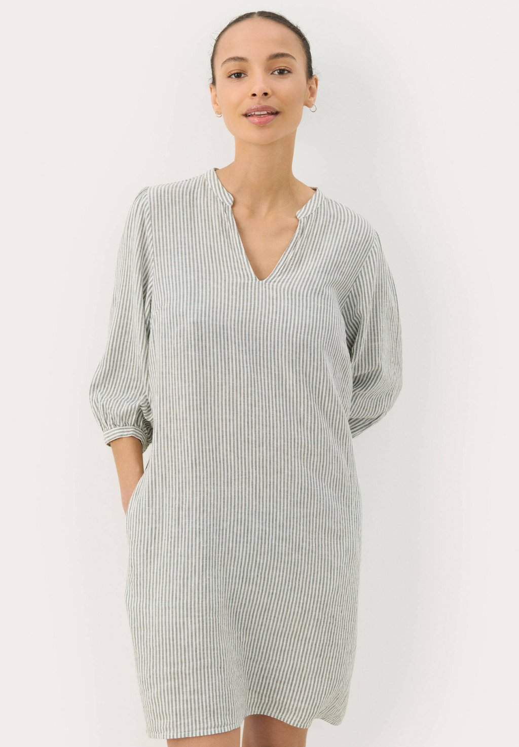 Повседневное платье ROSALINA Part Two, оливковый
Повседневное платье ROSALINA Part Two, оливковый