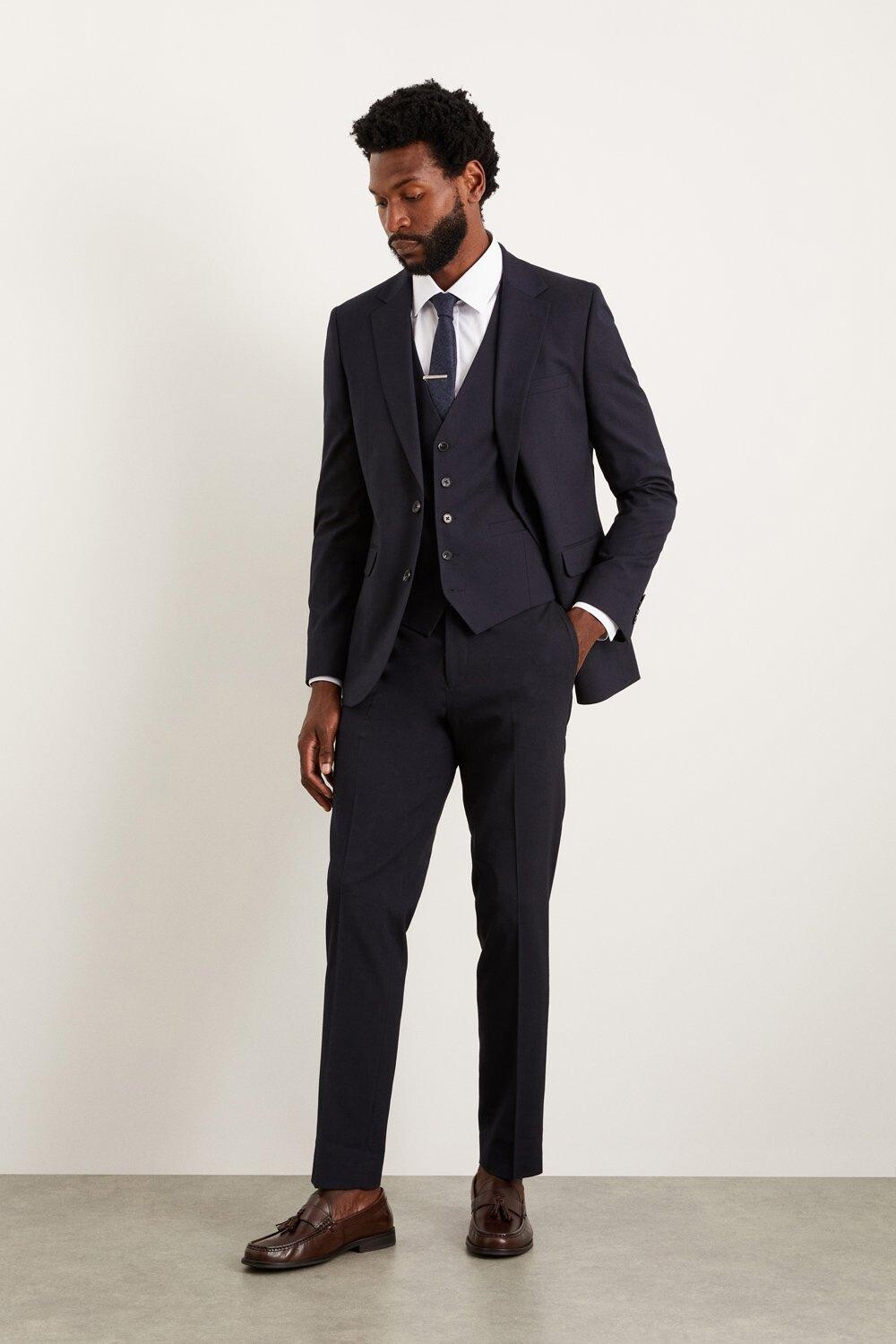 Темно-синие брюки Slim Fit Essential Suit Burton, темно-синий 
Темно-синие брюки Slim Fit Essential Suit Burton, темно-синий