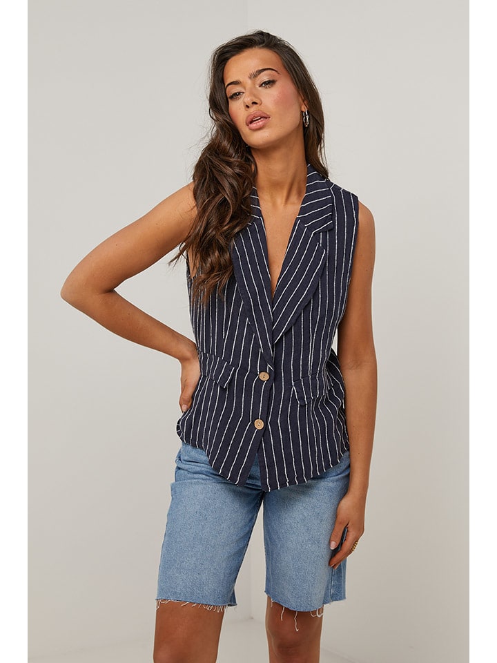 Жилет Le Monde du Lin, темно-синий
Жилет Le Monde du Lin, темно-синий