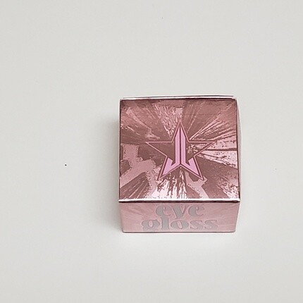 Кольцо Mood с блеском для глаз Jeffree Star
Кольцо Mood с блеском для глаз Jeffree Star