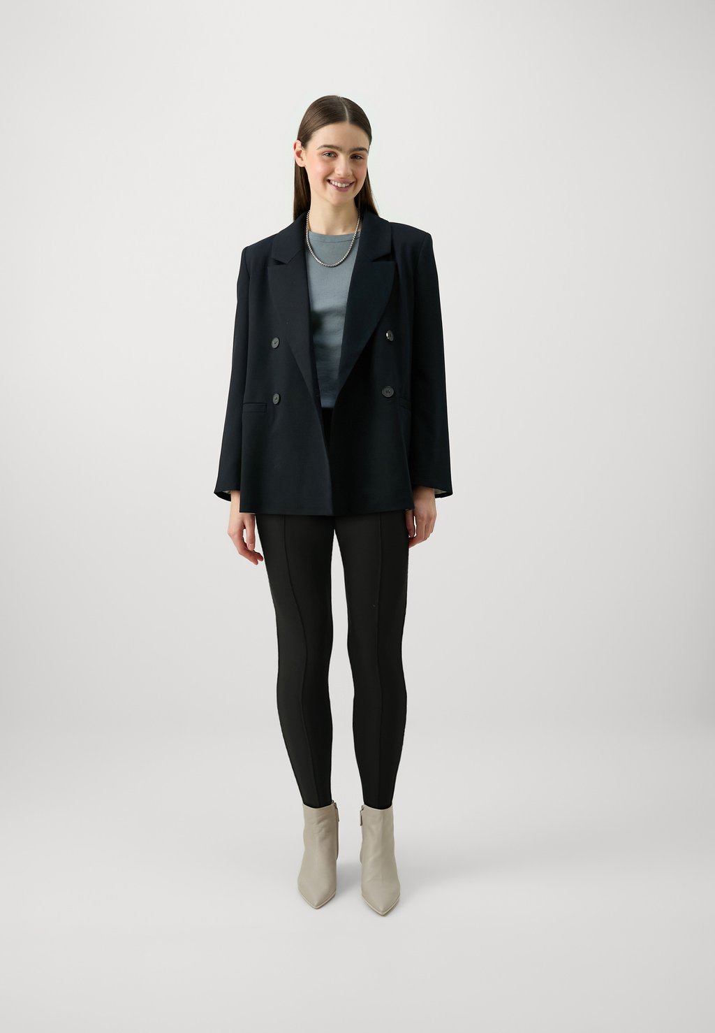 Леггинсы LAUTO PANTALONE Pinko, черный
Леггинсы LAUTO PANTALONE Pinko, черный