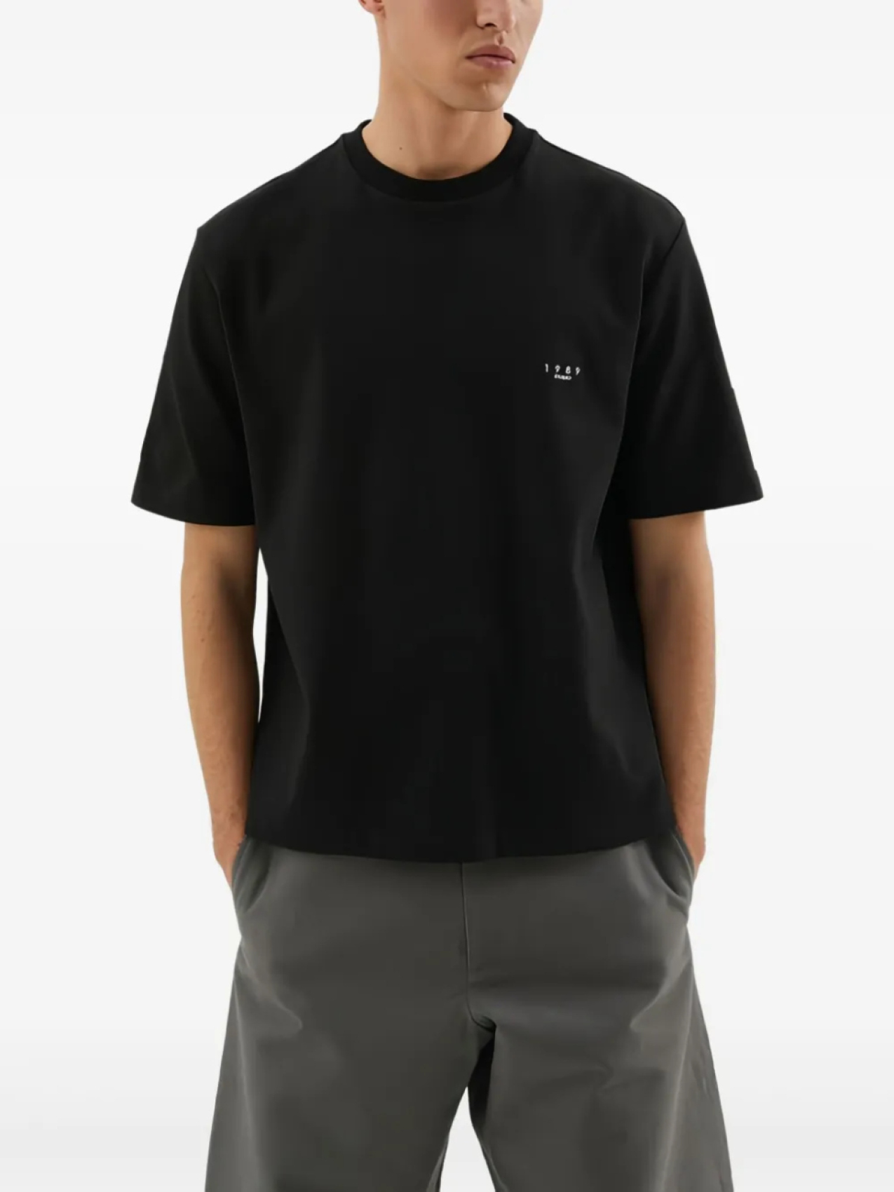 Футболка с короткими рукавами 1989 STUDIO, черный
Футболка с короткими рукавами 1989 STUDIO, черный