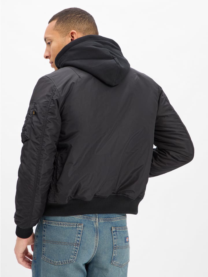 Куртка MA-1 с двухцветным капюшоном черного цвета Alpha Industries
Куртка MA-1 с двухцветным капюшоном черного цвета Alpha Industries
