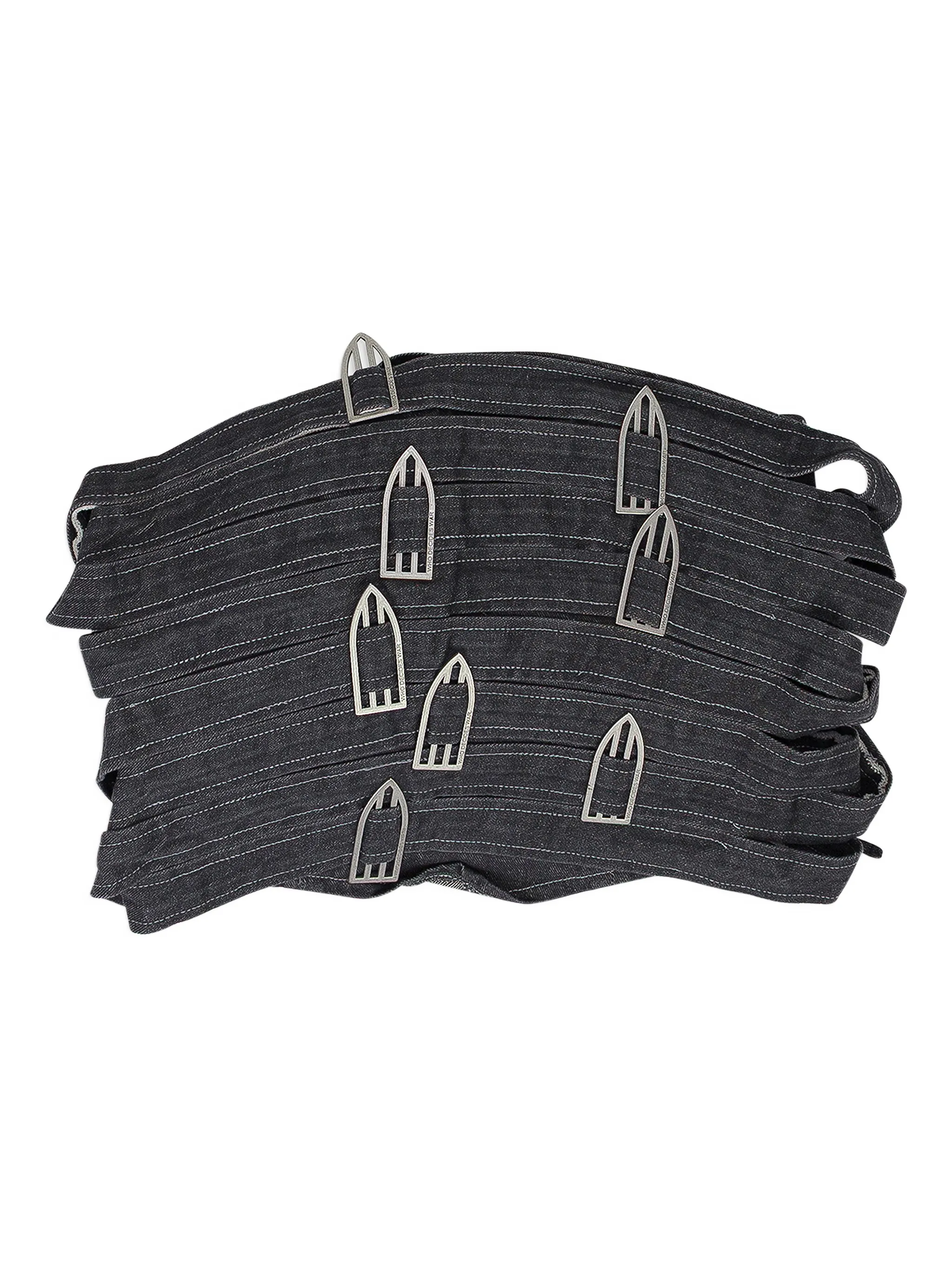 Укороченный топ-бандо с шипами Who Decides War, синий
Укороченный топ-бандо с шипами Who Decides War, синий