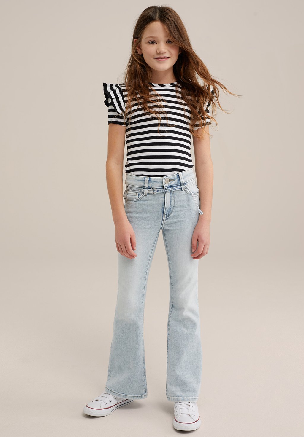 Базовая футболка WE Fashion, черный
Базовая футболка WE Fashion, черный