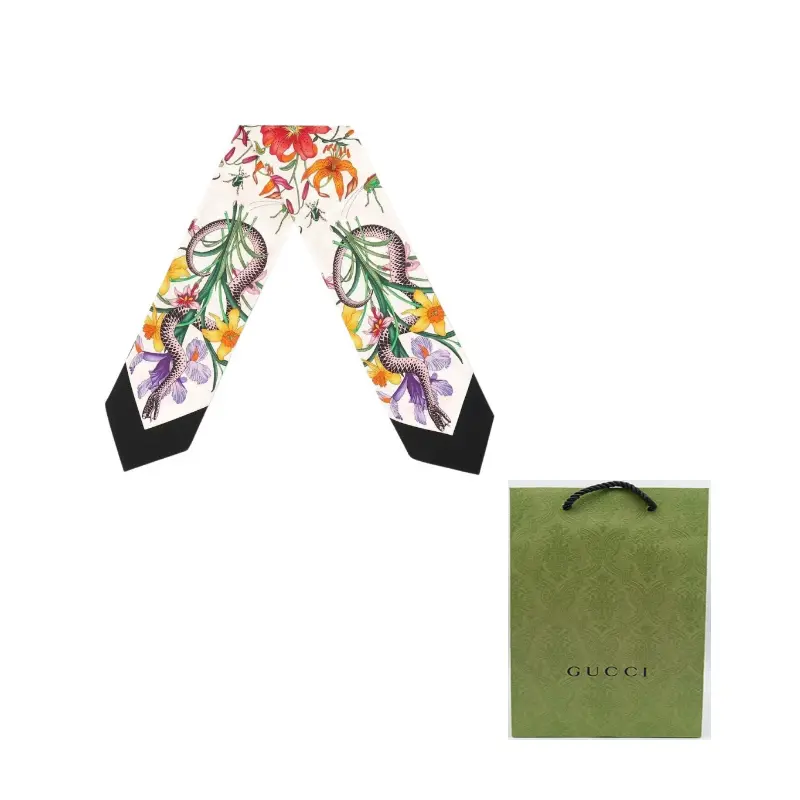 Шелковый шарф Mulberry Silk GUCCI
Шелковый шарф Mulberry Silk GUCCI