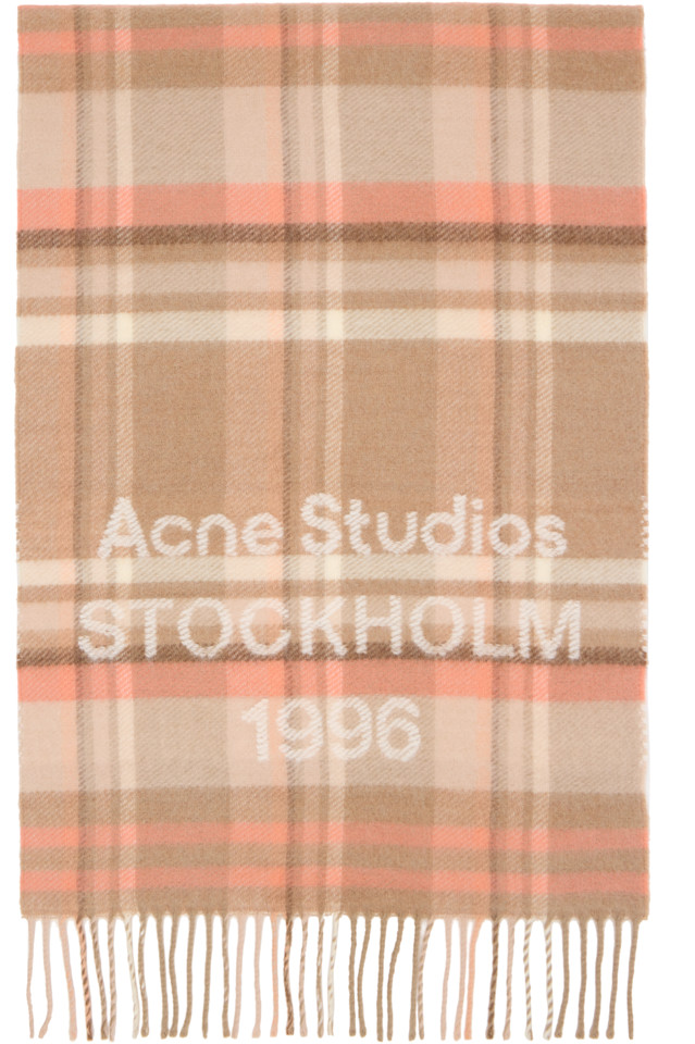 Acne Studios Широкий клетчатый шарф бежево-розового цвета с логотипом
Acne Studios Широкий клетчатый шарф бежево-розового цвета с логотипом