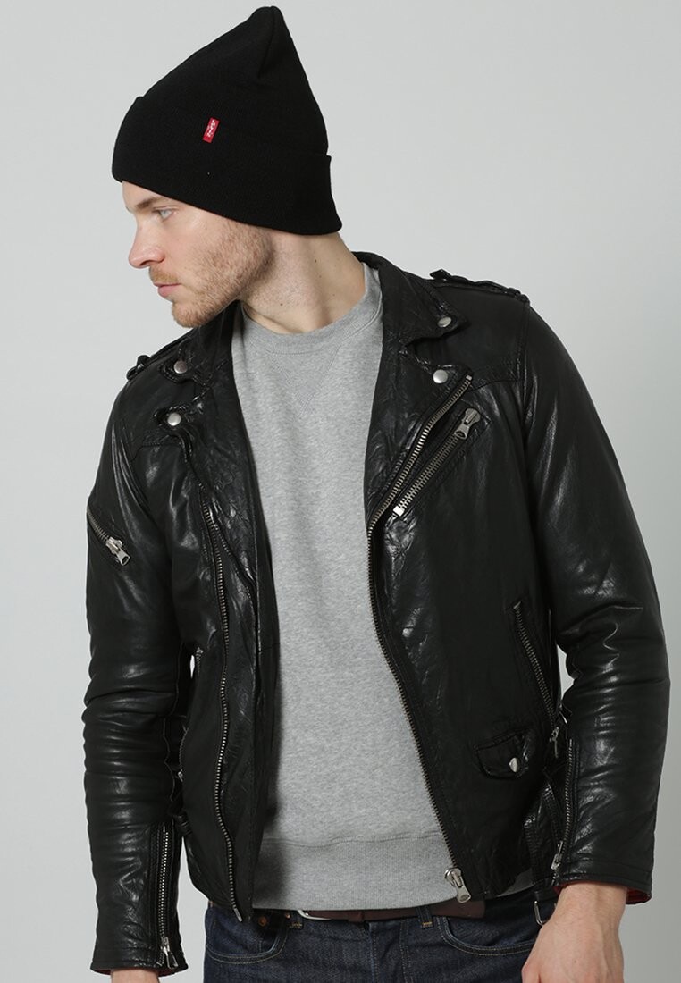 Шапка Levi's 
Шапка Levi's