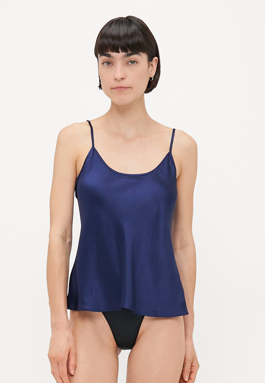 Пижамный топ Agent Provocateur CECILY CAMISOLE , Navy/Dark Blue
Пижамный топ Agent Provocateur CECILY CAMISOLE , Navy/Dark Blue