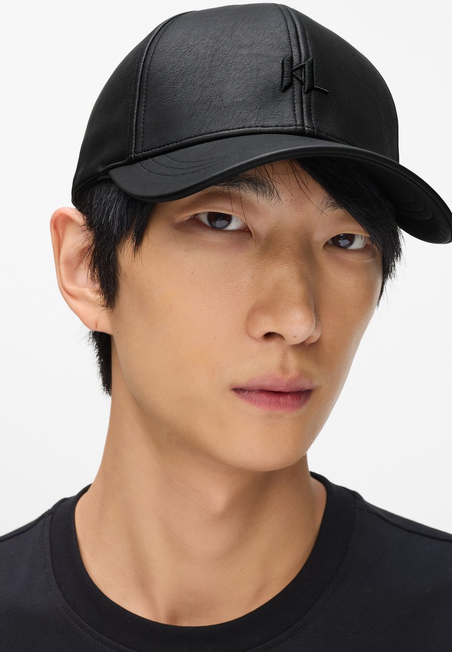 Бейсболка KARL LAGERFELD Cap, Black
Бейсболка KARL LAGERFELD Cap, Black