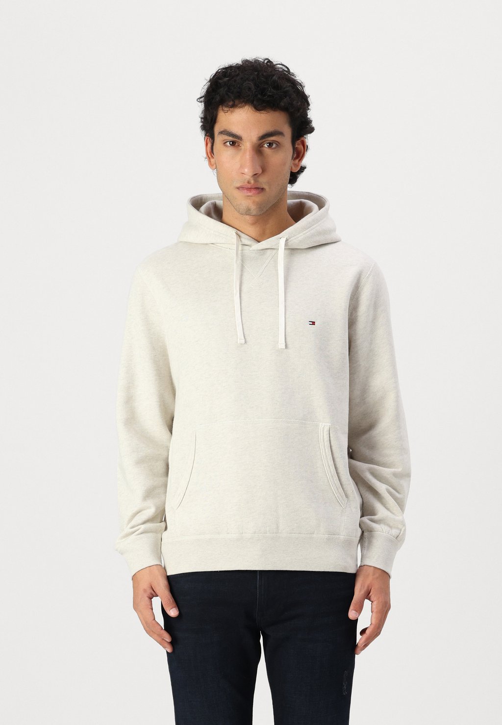 Толстовка SEASONAL HOODY Tommy Hilfiger, молочный
Толстовка SEASONAL HOODY Tommy Hilfiger, молочный
