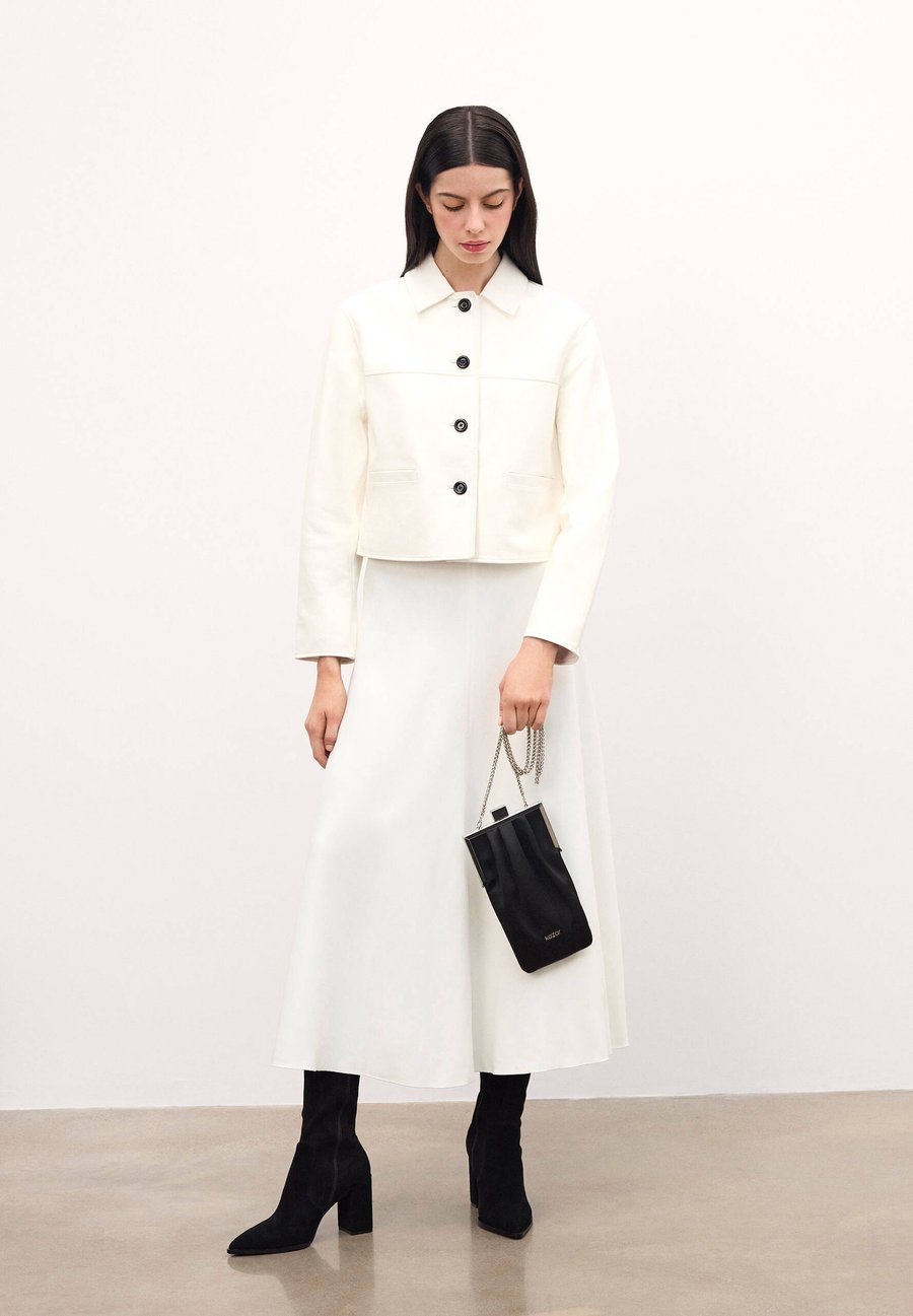 Клатч Kazar AIMEE, Black
Клатч Kazar AIMEE, Black